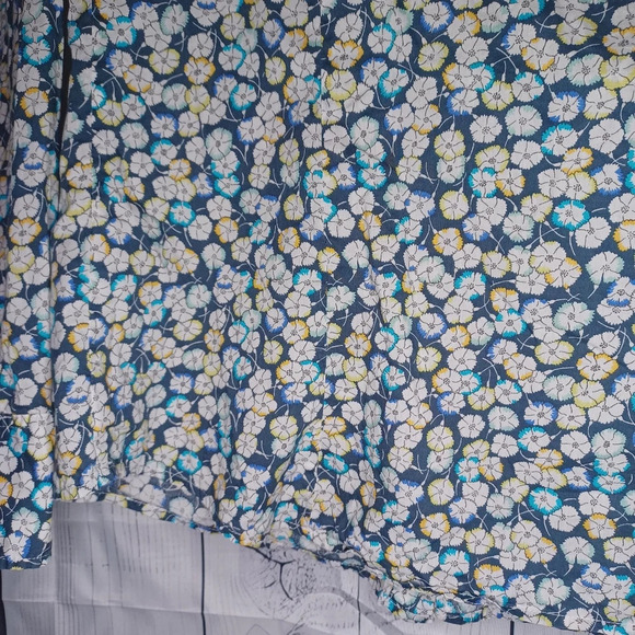 J.Crew floral perfect button-down shirt - Picture 10 of 13